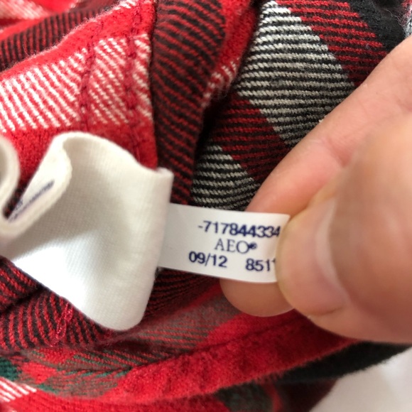 AEO Cotton Button Down Flannel Red Green Black Ivory Plaid Athletic Fit Shirt L - Picture 10 of 13